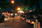 Ночная Индия поразительно похожа на киевскую «бензуху». Фото