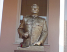 В Запорожье журналист получил по голове за кривое слово в адрес Сталина. Фото