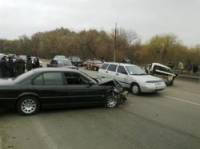 В Кировограде водитель BMW отфутболил скромную «пятерку» в «Опель». Фото