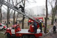 В Луганске горела общага, в которой проживает 100 семей. Фото