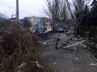 ДТП в центре Донецка. Пассажиров и труп буквально выковыривали из автомобиля. Фото