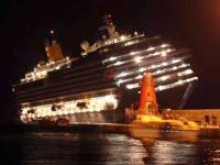 Крушение лайнера «Коста Конкордия» в Средиземном море. Фото