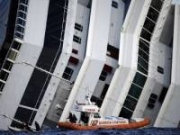 Из лайнера «Коста Конкордиа» потекла какая-то гадость. Экология в опасности?