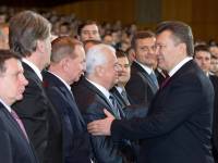 Кравчук, Кучма, Ющенко и Янукович уже тусуются вместе. Фото