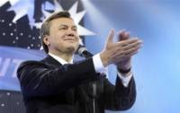 У Януковича поговаривают, что по новой Конституции ему светит максимум два президентских срока и ни днем больше