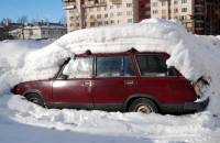 В Одессе начался снежный кошмар. Села отрезаны от цивилизации, машины в ловушках, сугробы по 2 метра