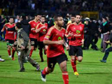 Это уже не футбол, а резня. Как египетская команда «Аль-Ахли» спасалась бегством. Видео