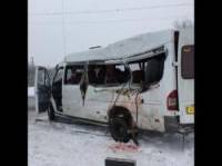 В Запорожье столкнулись автобус и фура. Погибла девушка-пассажир, четверо –травмированы. Фото