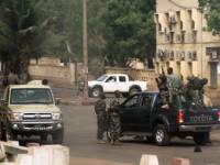 Пока французы ведут задушевные беседы с террористом, армия Мали захватила президентский дворец