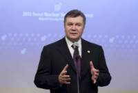 Дважды несудимый и опытный Янукович приказал Азарову улучшить жизнь зекам