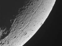 В Сеть выложили свежий снимок Дионы – спутника Сатурна