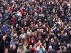 «Даешь феню – первым государственным». Около тысячи человек  с барабанами и дудками у стен Верховной Рады протестуют против двуязычия