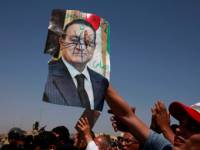 Хосни Мубарак приговорен к пожизненному заключению