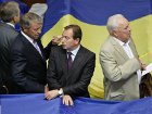 Пока оппозиция танцевала танец маленьких лебедей с украинским флагом, большинство продавливало «языковый законопроект»