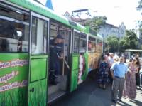 Власти официально заявили, что взрыв в днепропетровском трамвае никакого отношения к теракту не имеет