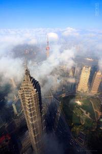 В Шанхае соорудили небоскребы такой высоты, что на них даже смотреть страшно
