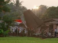 Очевидцы рассказали о падении индонезийского самолета. Оказывается, было три взрыва