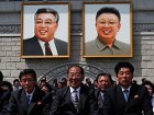 Северокорейскую школьницу наградили за спасение портретов Ким Чен Ира и Ким Ир Сена. Посмертно...