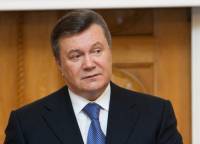 Янукович уже начал принимать подарки и поздравления