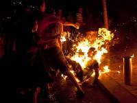 В Израиле инвалид устроил самосожжение. Началась новая волна протестов