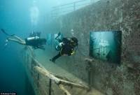 Американский фотограф создал несуществующую цивилизацию, посмотреть на которую можно только на глубине 44 метра