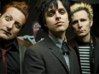 Группа Green Day решила на ровном месте срубить бабла, выпустив антологию старых альбомов