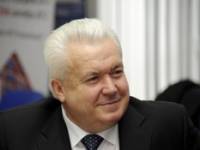 Иск Яценюка к Януковичу – это имитация борьбы с властью и попытка лишний раз попиариться /Олийнык/