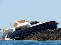 «Руссо туристо, облико морале…» Пьяный россиянин на яхте врезался в хорватский остров