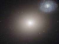 Вездесущий «Хаббл» умудрился сделать семейное фото двух галактик
