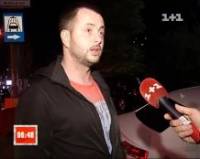 В Киеве резидент «Камеди клаб» на своей машине провалился в яму