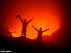 Сумасшедший новозеландец делает удивительные фото из самого жерла вулкана