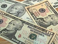 В Иране обменные пункты массово отказываются от долларов