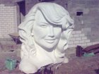 В Казахстане установят 6-метровый памятник... Жанне Фриске