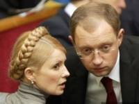 Яценюк заявил, что Тимошенко – из породы того, что не тонет. Такой она и вошла в историю