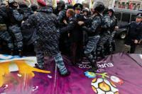 В Киеве «Беркут» избил болельщиков «Металлиста»