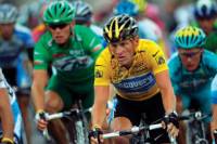 Знаменитому велогонщику Лэнсу Армстронгу придется вернуть 3 миллиона баксов призовых