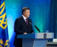 Янукович передал крымским медикам новые «скорые». Аж 30 штук