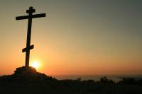 Гаишники поставили поклонный крест на «проклятой дороге». Лучше бы поставили там посты ГАИ…