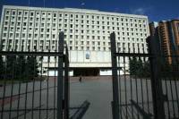 В Центризбиркоме с утра решили усилить охрану. Даже собака с милицией приходила