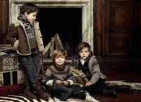 Детишек на зиму принарядить не желаете? Dolce & Gabbana подсказывает, как это сделать моднее всего