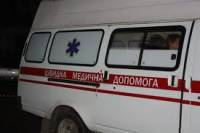 В Житомире голый мужик, сбежавший из больницы, застрял между ларьком и холодильником
