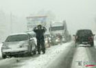 Из-за непогоды в Украине более 50 машин оказались в снежной ловушке