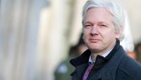 Основатель WikiLeaks решил, что ему самое место не в тюрьме, а в австралийском парламенте. Полиция думает иначе