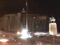 С Новым годом. В Бишкеке из-за непогоды рухнула главная елка страны
