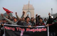 После зверского изнасилования студентки, жители Нью-Дели устроили полиции настоящий «конец света»