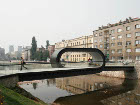 В Боснии появился мост для тех, кто умеет ходить вниз головой