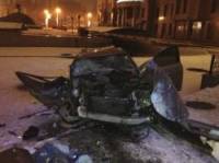 В Донецке подросток на Hyundai разгромил аптеку и отправил в больницу троих человек