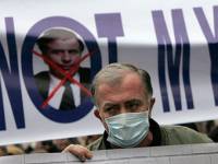 Противники Саакашвили собрали миллион подписей за его отставку