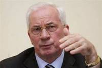 Азаров из своего кабинета заметил, что украинцы стали больше тратить. Жалко, не заметил, чтобы стали больше зарабатывать