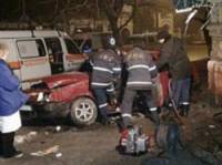 В Мариуполе лихач на «девятке» врезался в угол дома. Погибли два человека